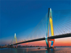 ?？谑兰o(jì)大橋